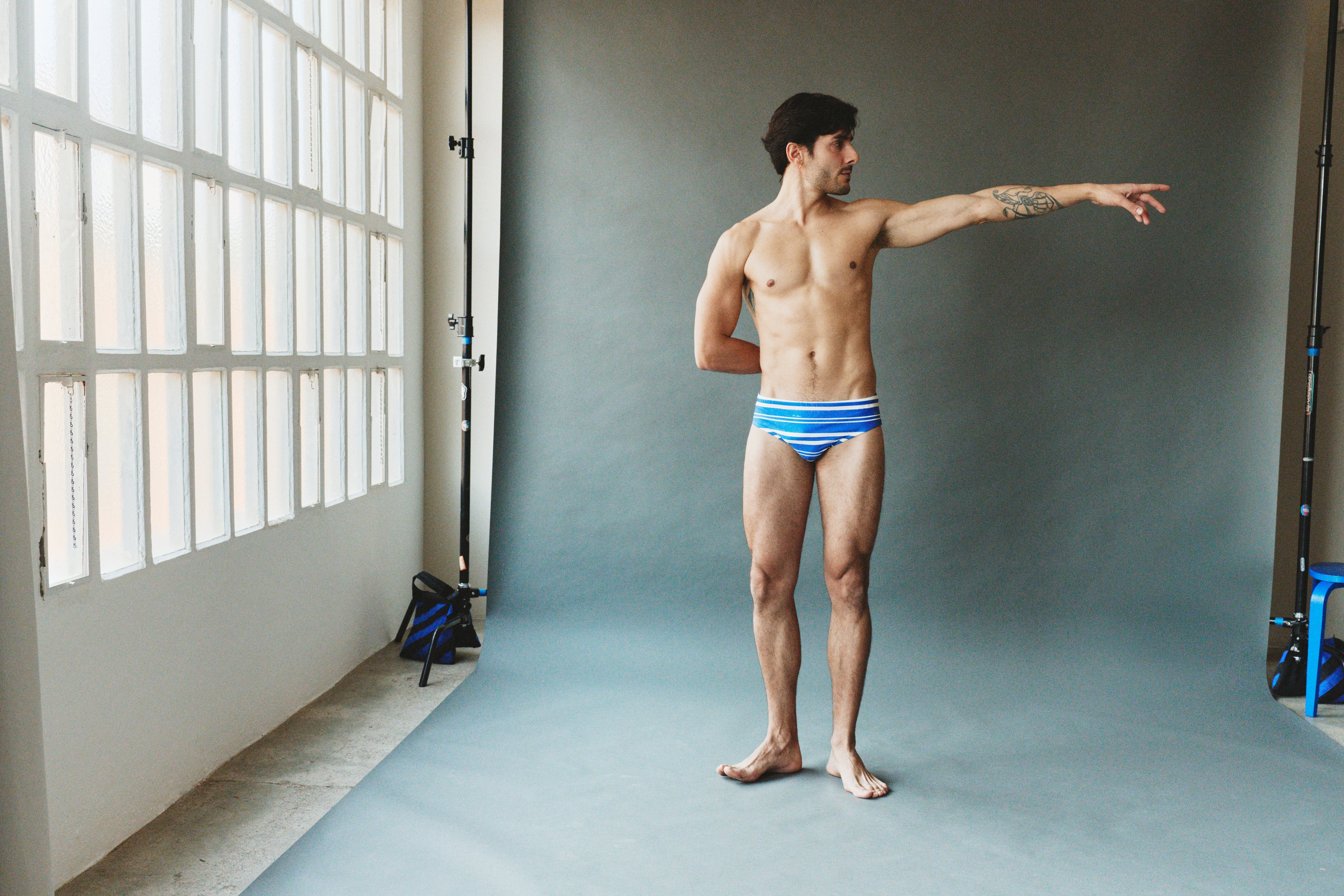 Fabricio in Striped Elia Slip Bas Bains pointing